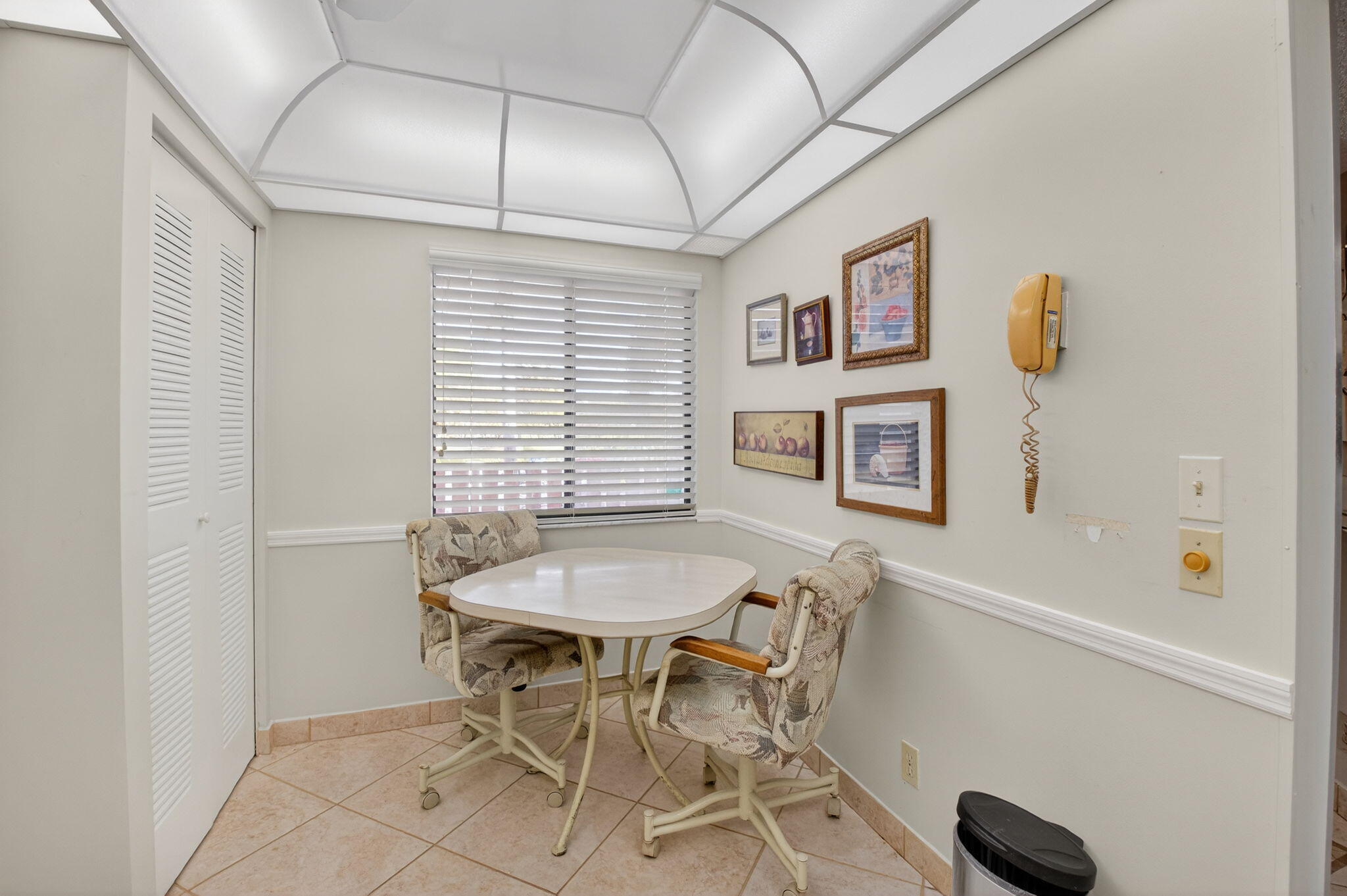 HUNTINGTON LAKES SEC THREE CONDOS - Residential