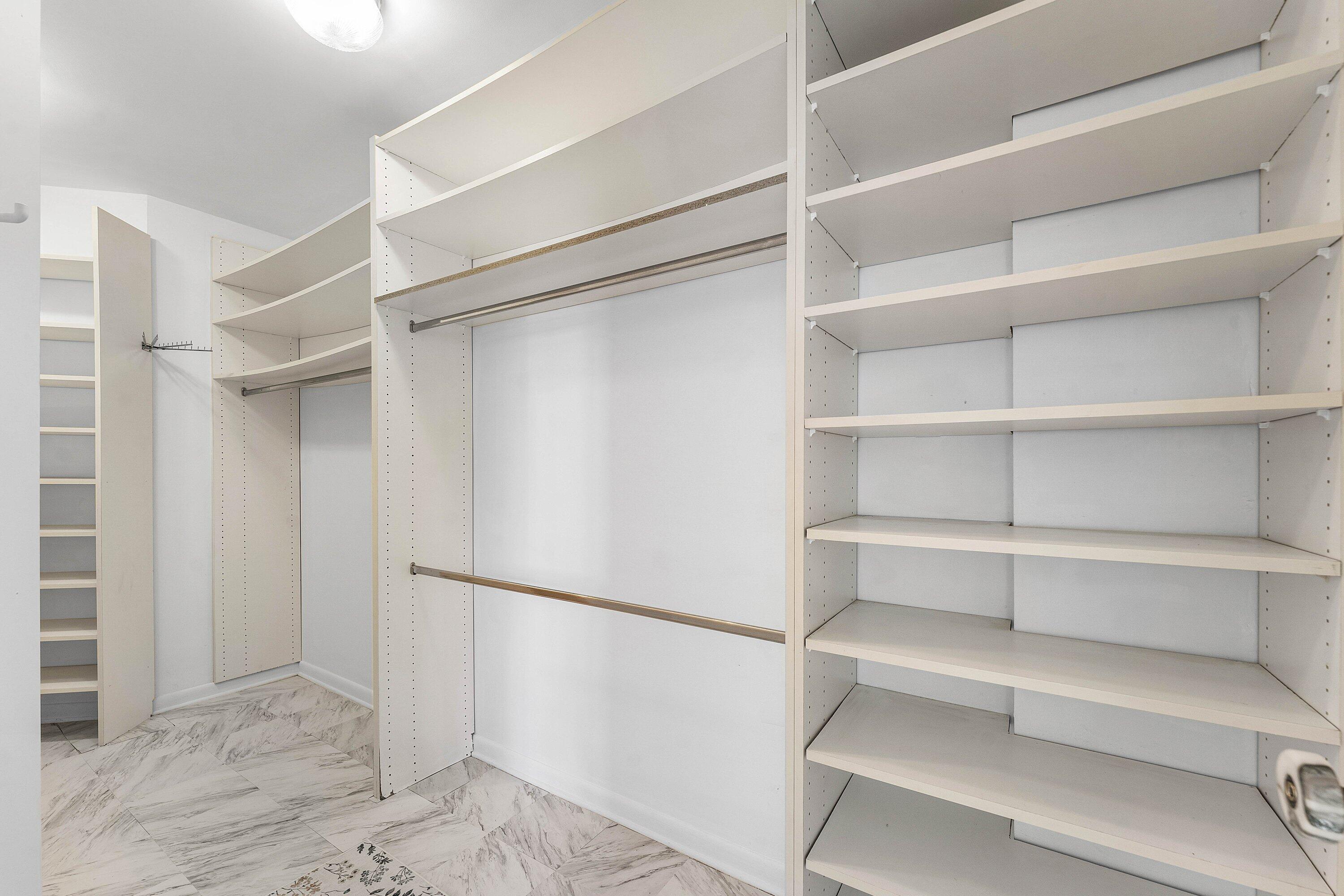 LA BONNE VIE CONDO - Residential Lease