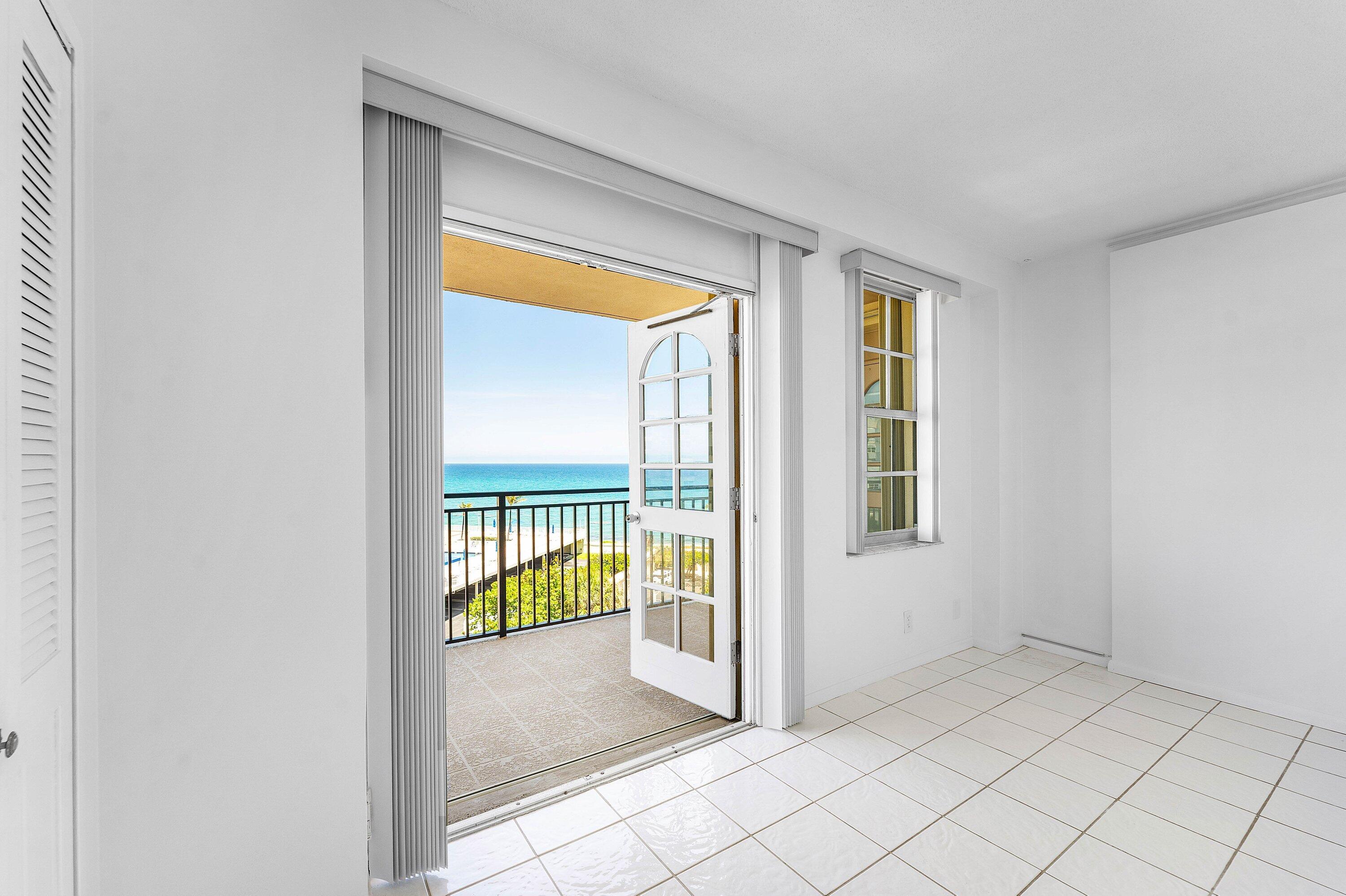LA BONNE VIE CONDO - Residential Lease