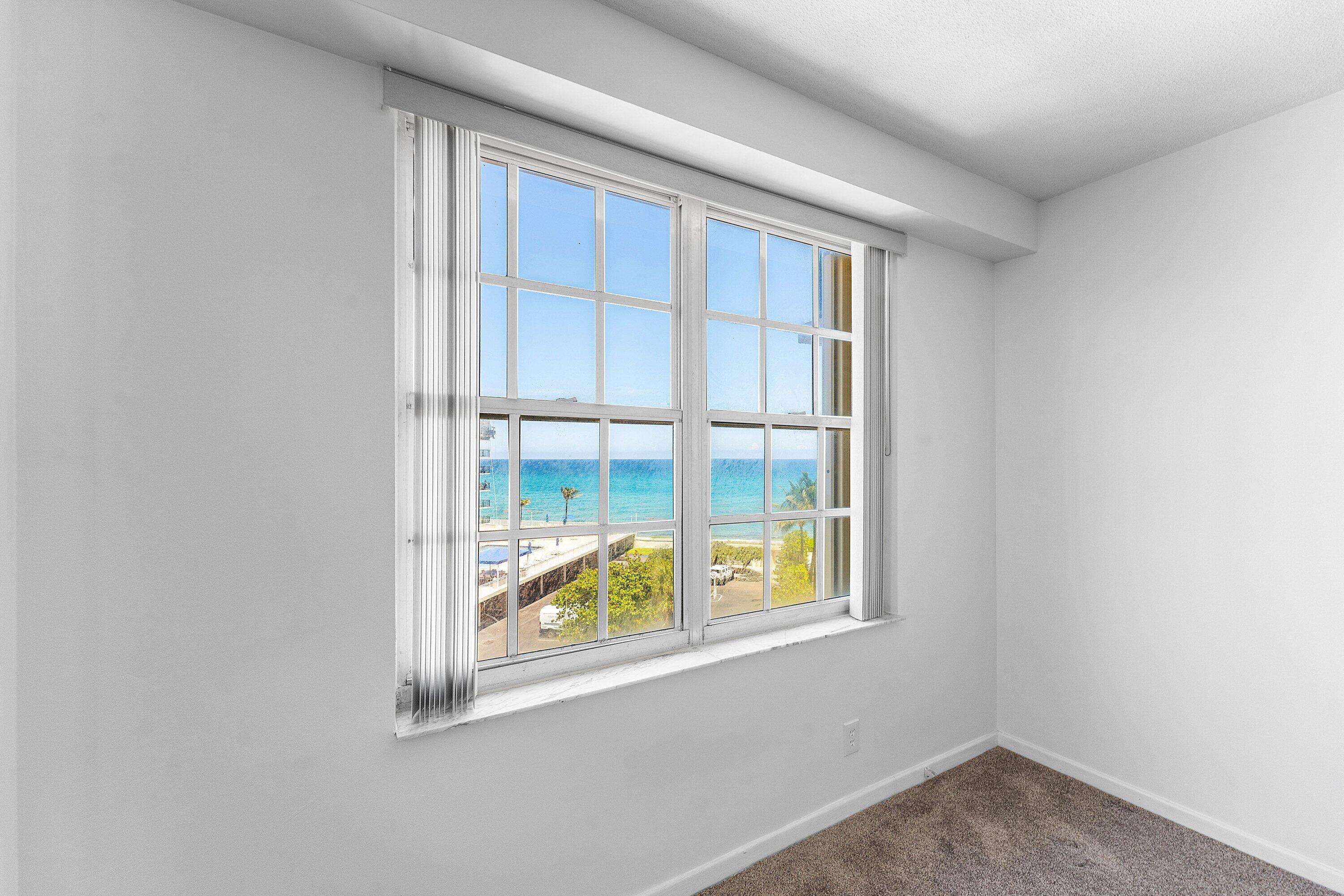 LA BONNE VIE CONDO - Residential Lease