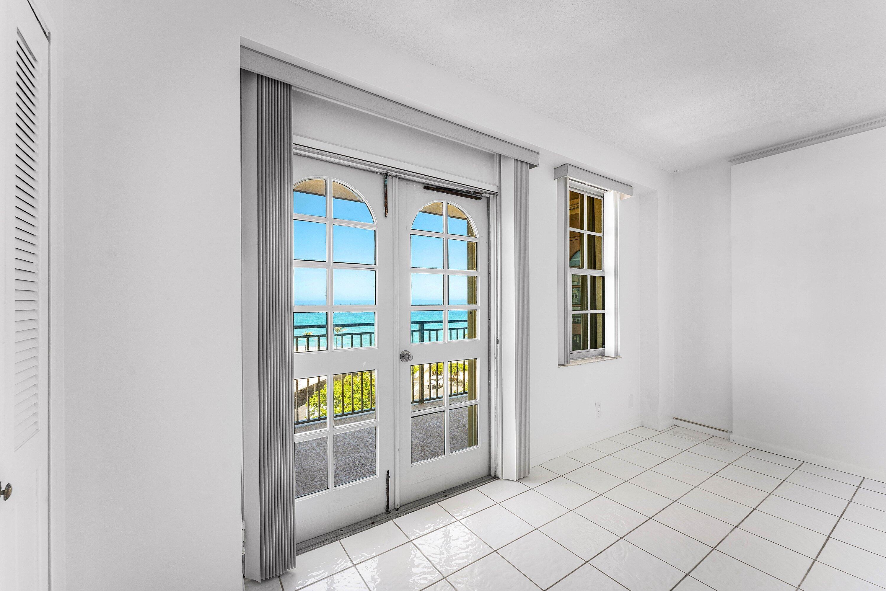 LA BONNE VIE CONDO - Residential Lease