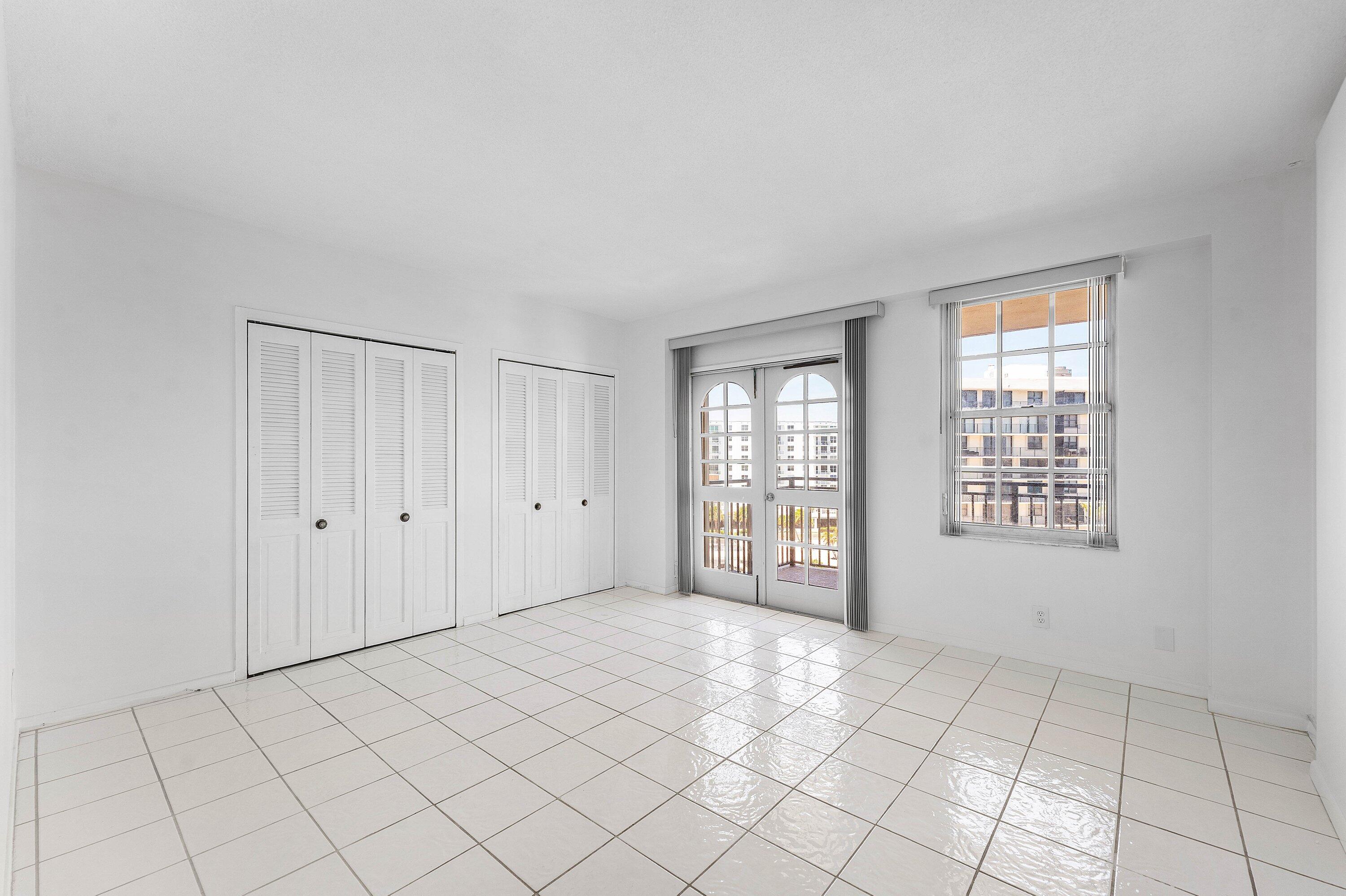 LA BONNE VIE CONDO - Residential Lease