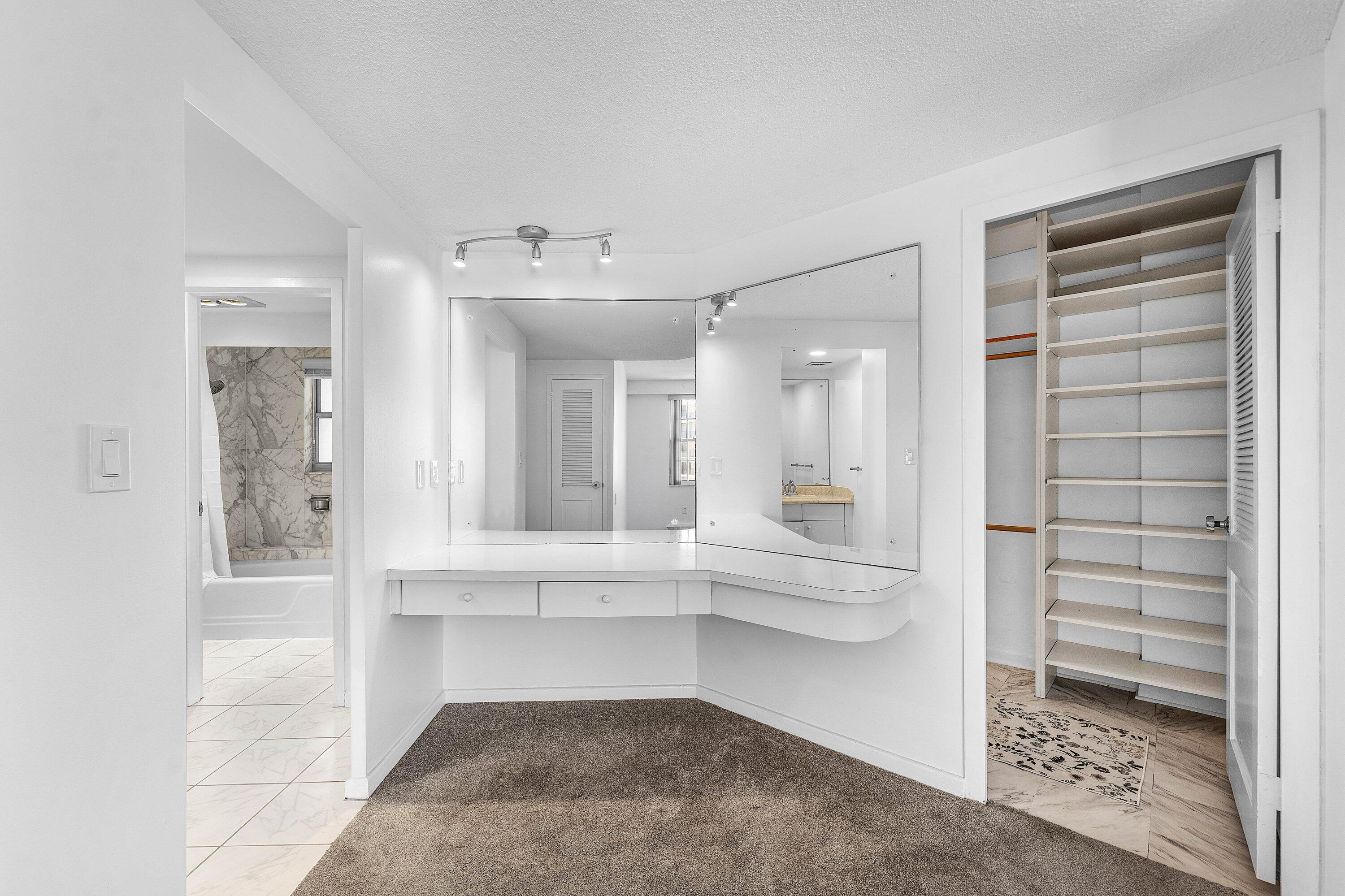 LA BONNE VIE CONDO - Residential Lease