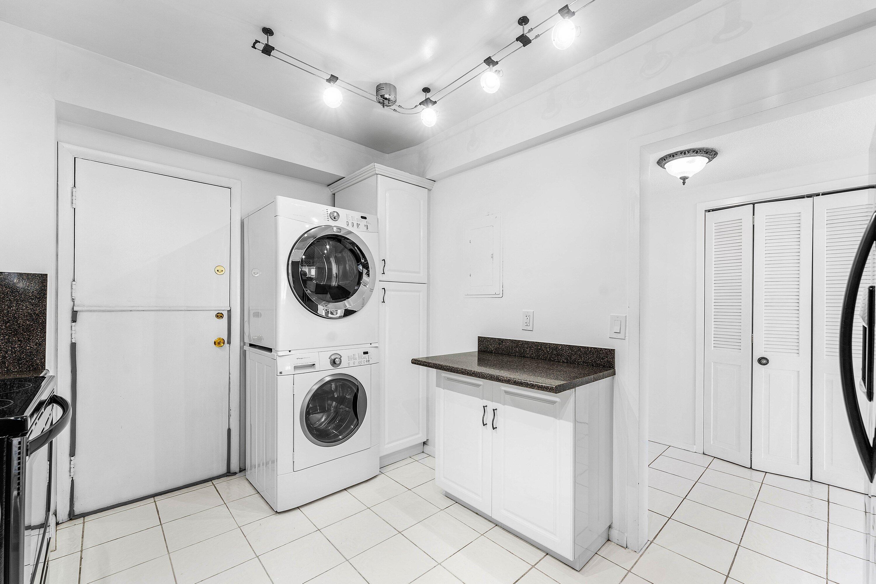 LA BONNE VIE CONDO - Residential Lease