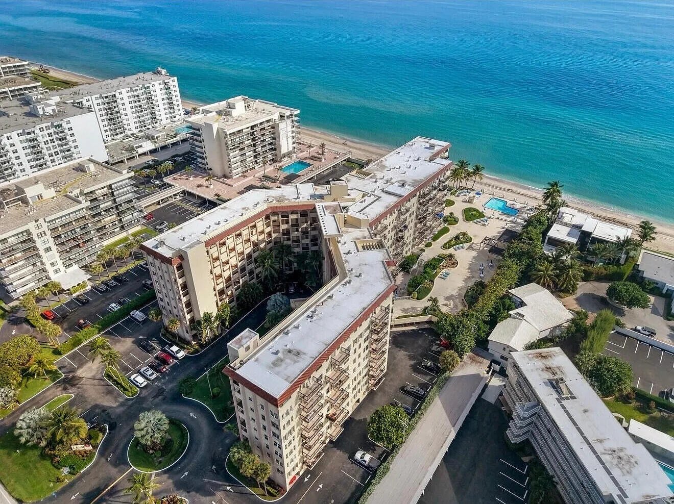 LA BONNE VIE CONDO - Residential Lease