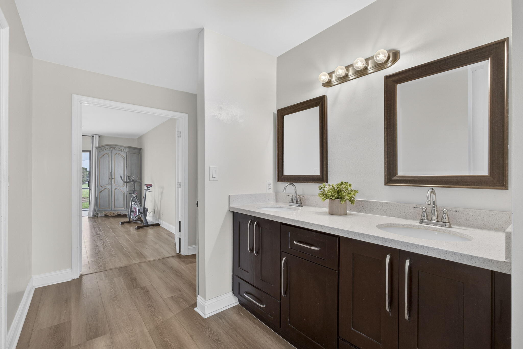 SUGAR POND MANOR OF WELLINGTON - Residential