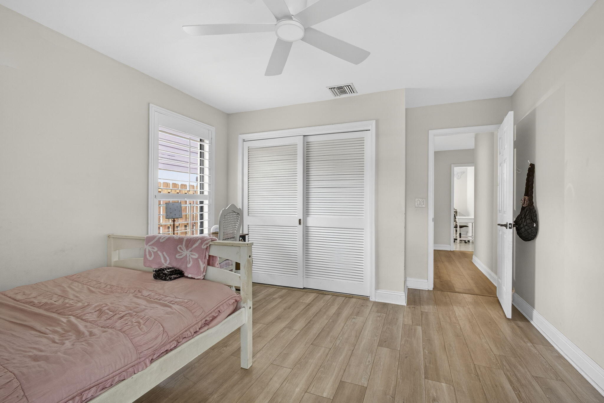 SUGAR POND MANOR OF WELLINGTON - Residential