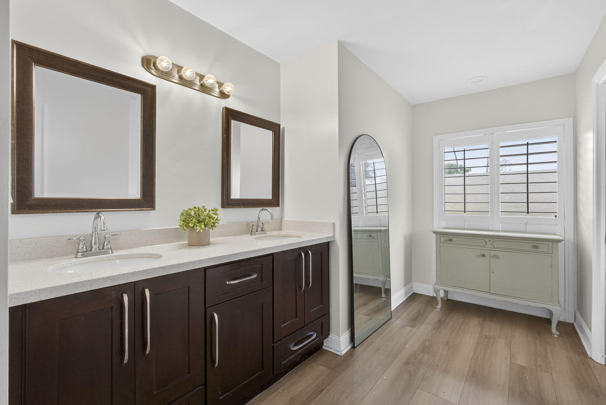 SUGAR POND MANOR OF WELLINGTON - Residential