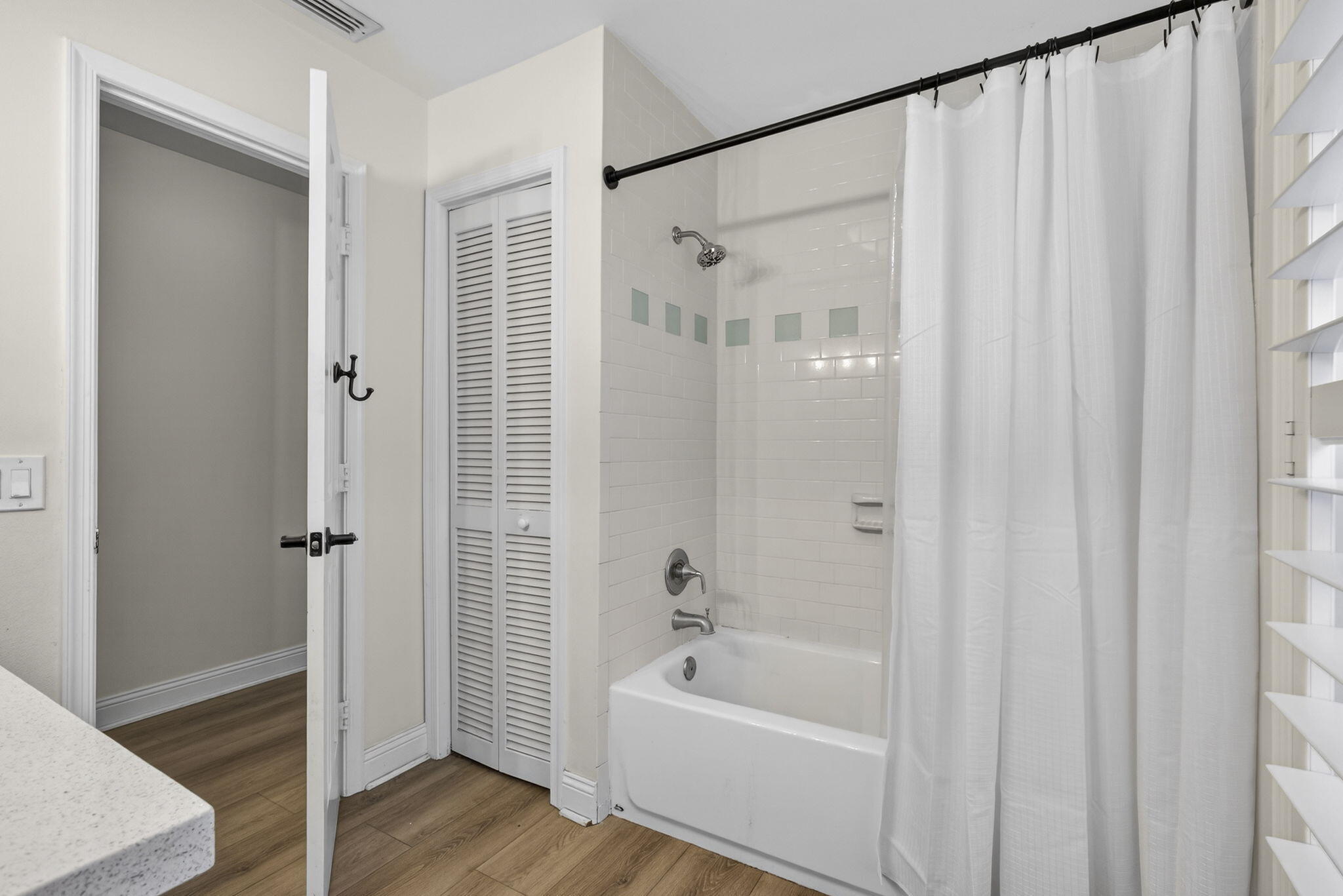 SUGAR POND MANOR OF WELLINGTON - Residential