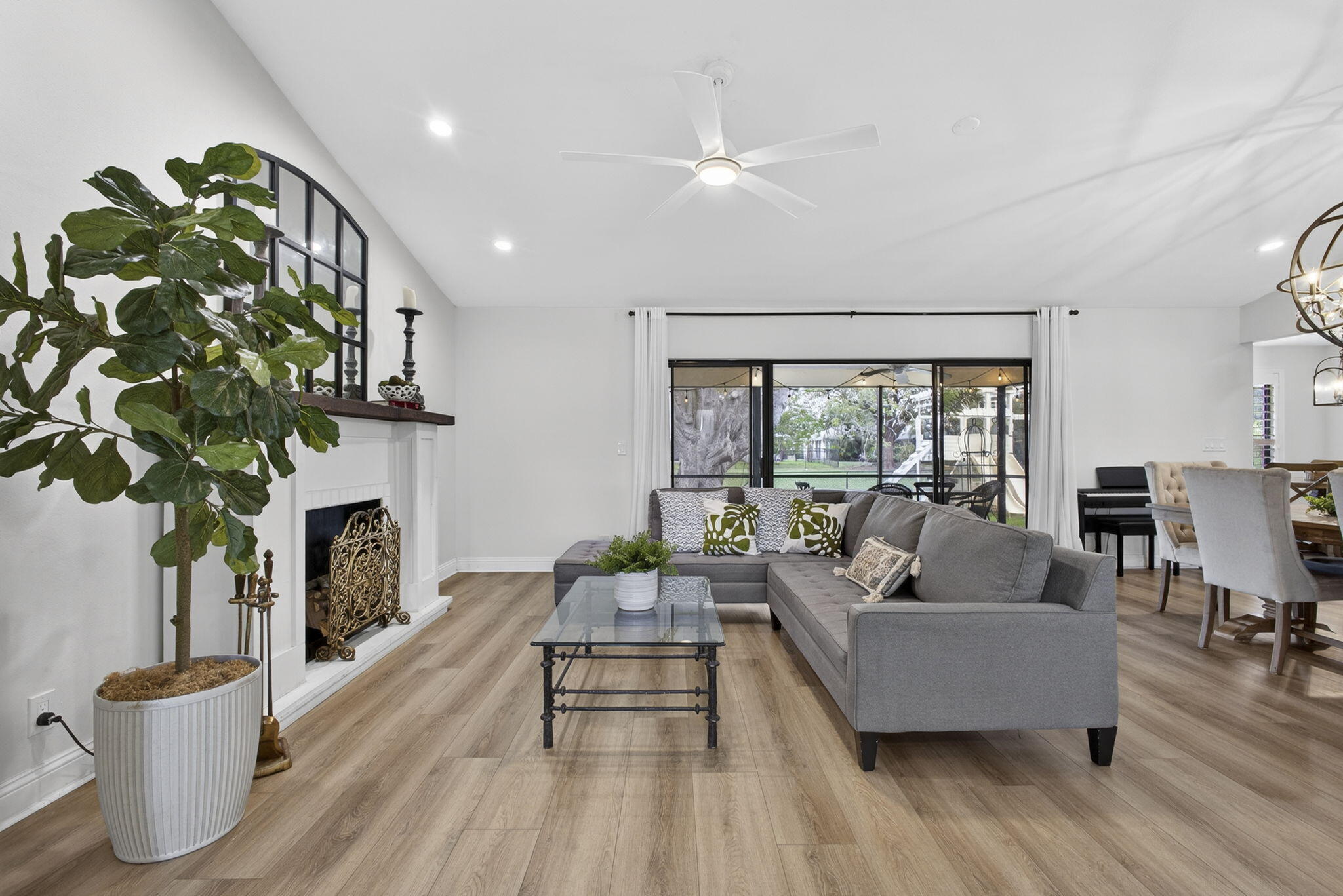 SUGAR POND MANOR OF WELLINGTON - Residential