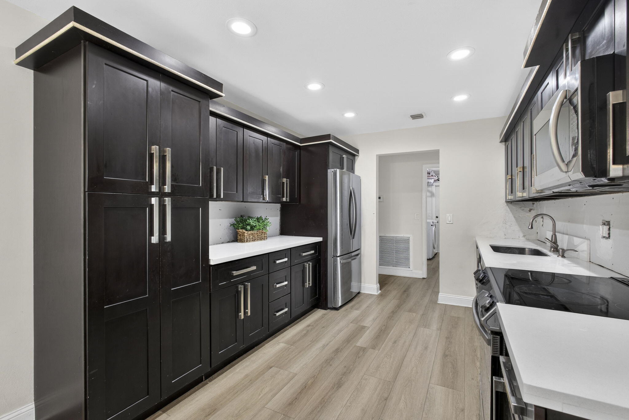 SUGAR POND MANOR OF WELLINGTON - Residential