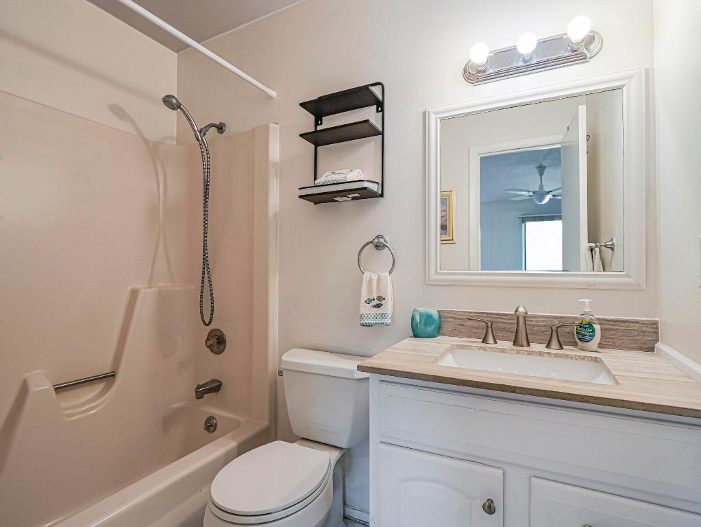 VISTA ROYALE PHASE IV BLDGS 83-111 - Residential