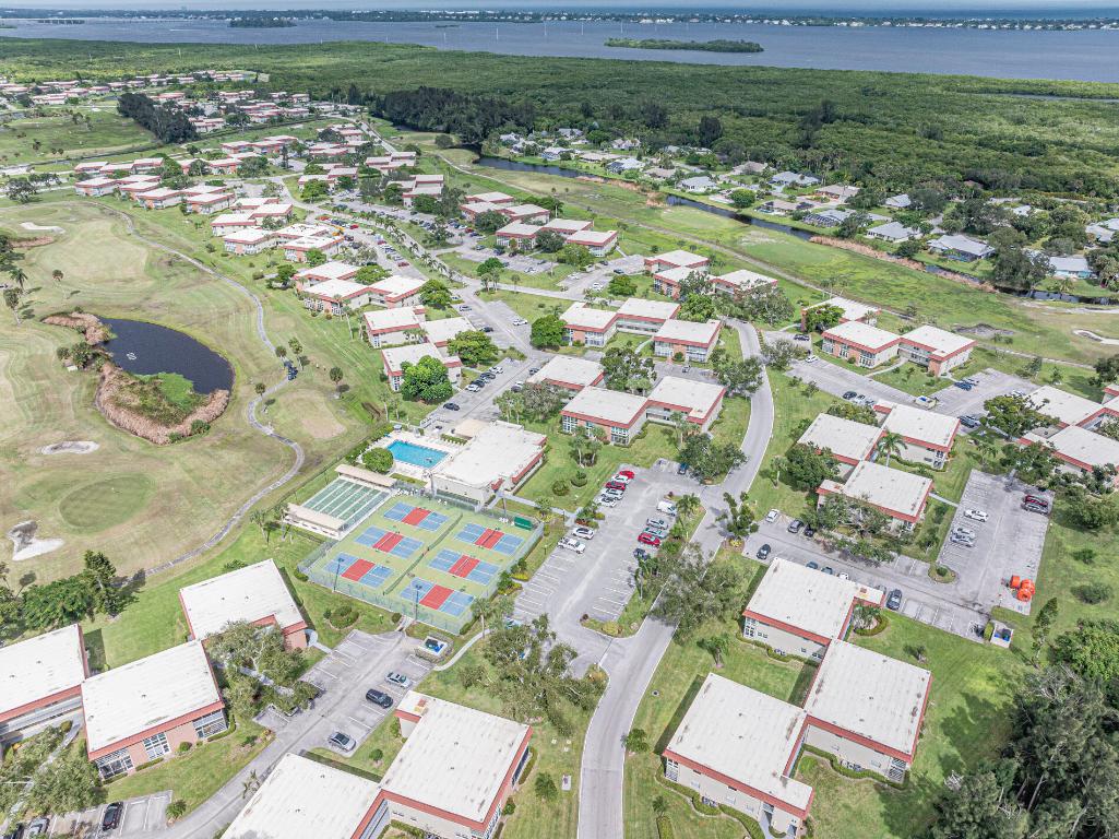 VISTA ROYALE PHASE IV BLDGS 83-111 - Residential