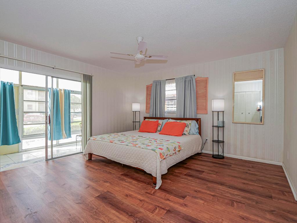 VISTA ROYALE PHASE IV BLDGS 83-111 - Residential