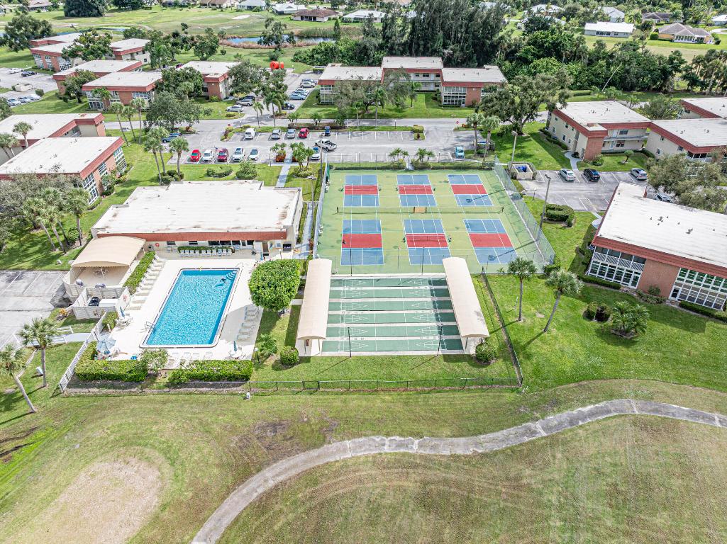 VISTA ROYALE PHASE IV BLDGS 83-111 - Residential