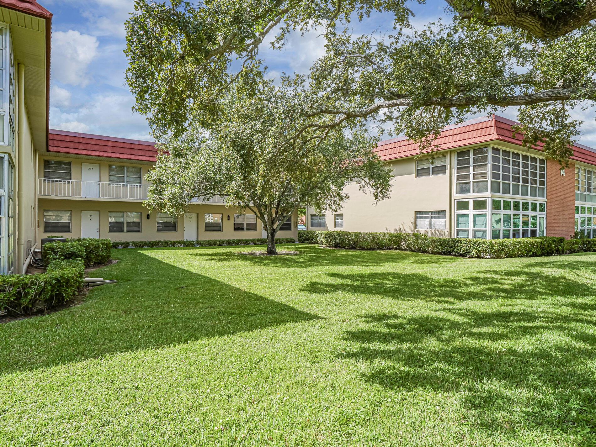VISTA ROYALE PHASE IV BLD - Residential