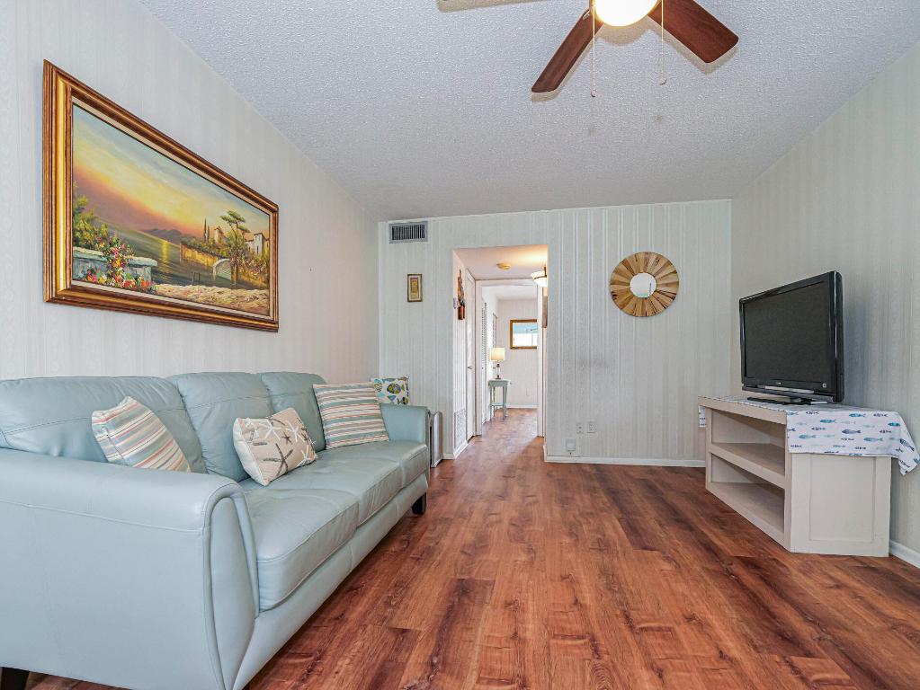 VISTA ROYALE PHASE IV BLDGS 83-111 - Residential