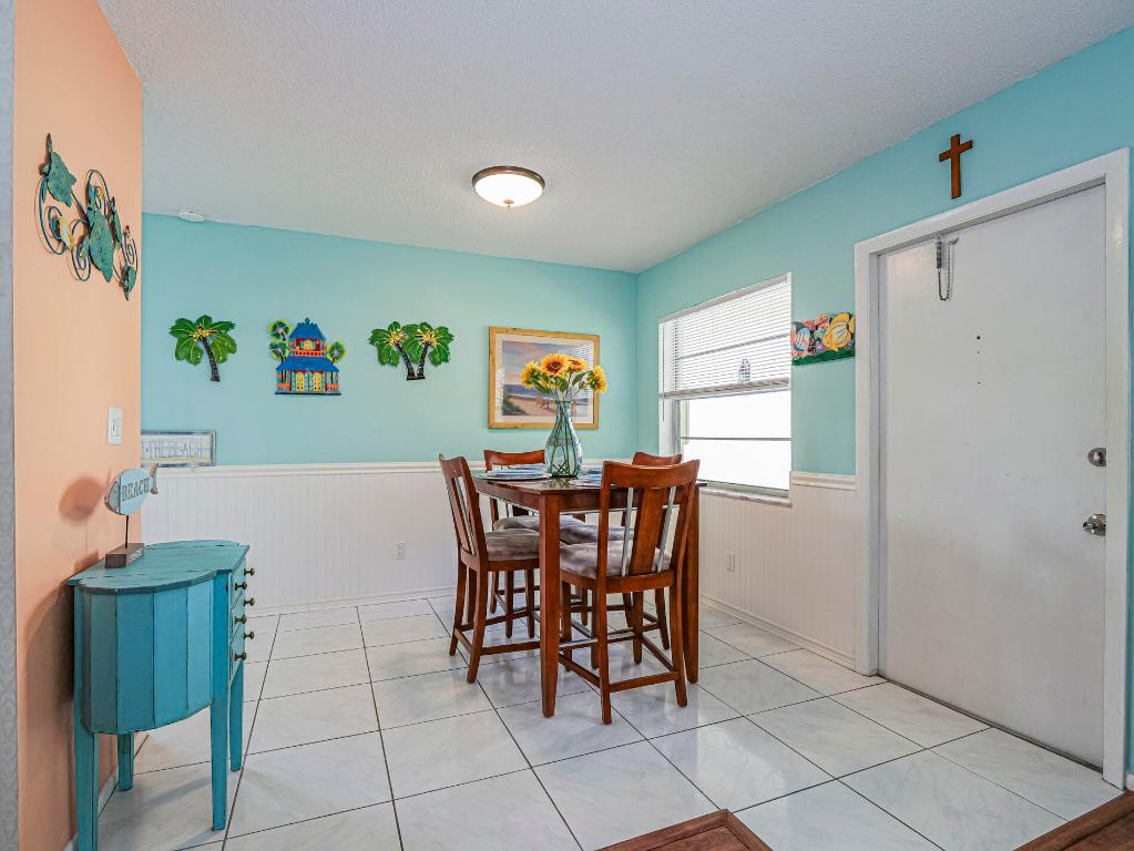 VISTA ROYALE PHASE IV BLDGS 83-111 - Residential