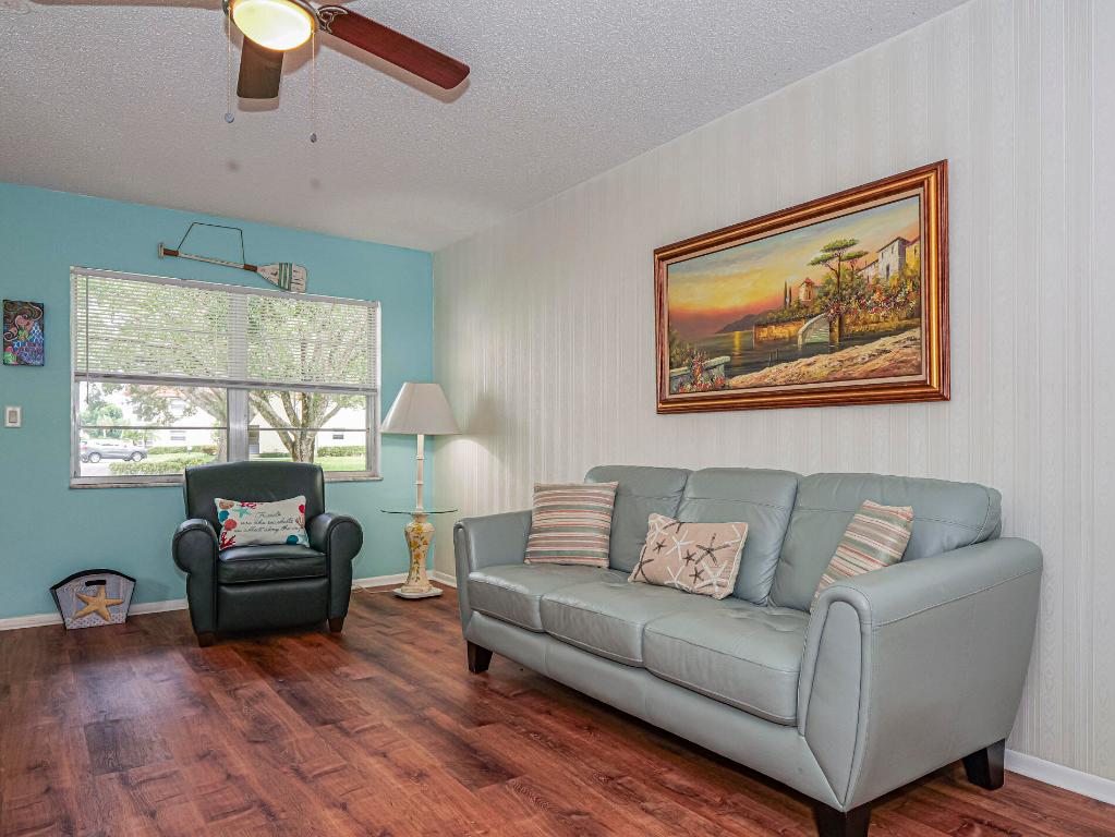 VISTA ROYALE PHASE IV BLDGS 83-111 - Residential