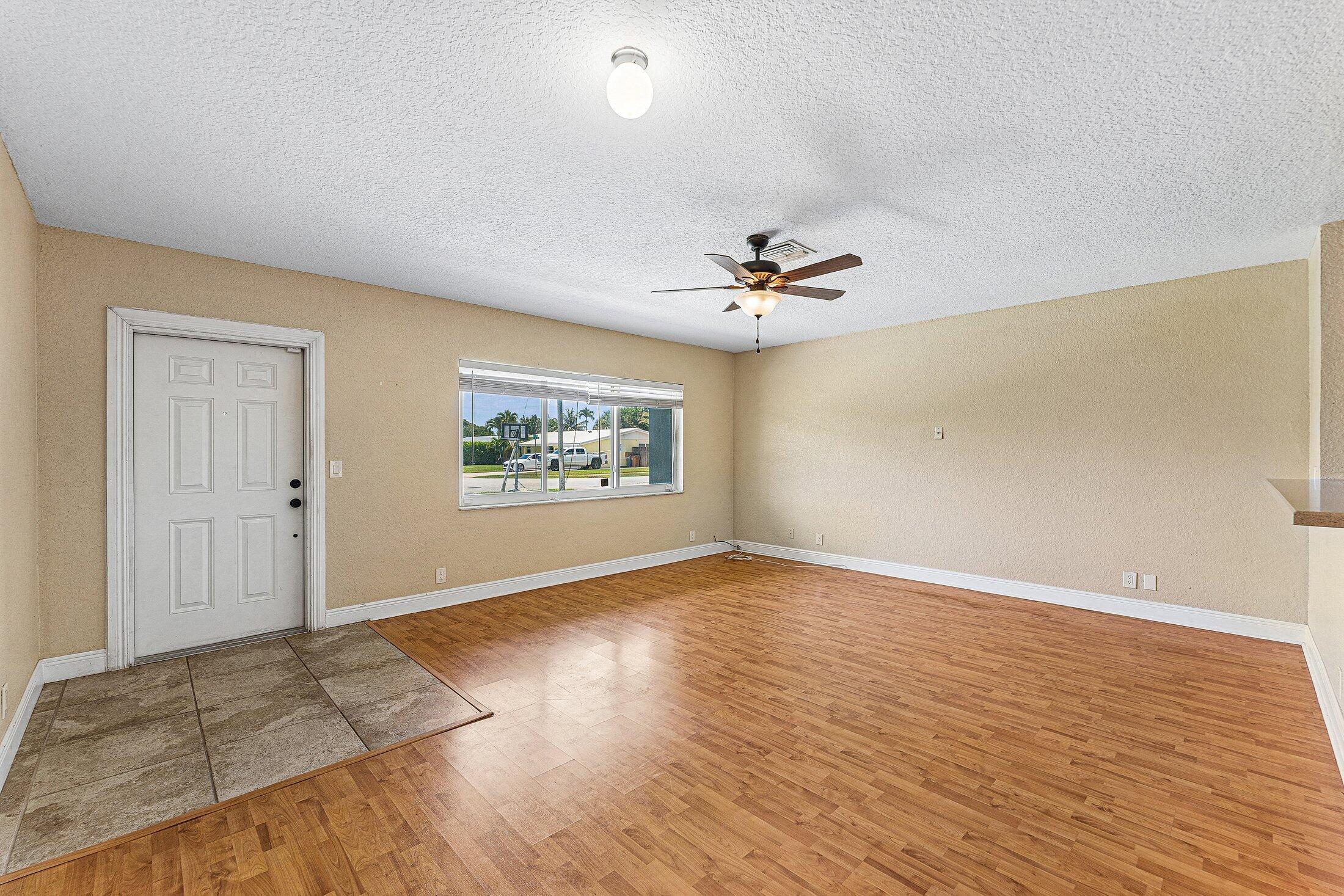 301 SE 3rd Street