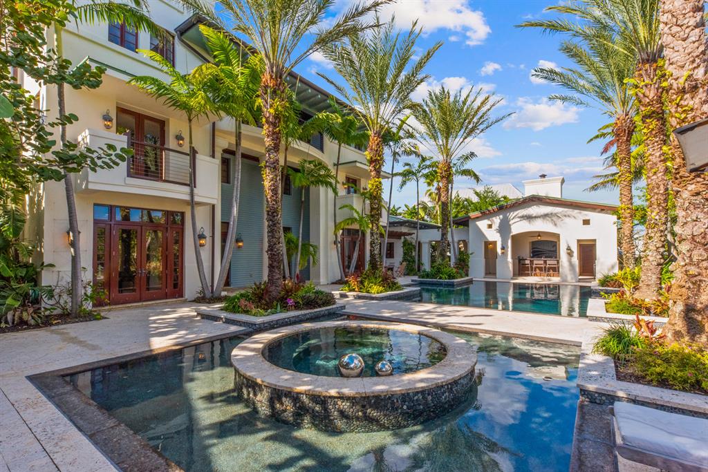 COCONUT COVE - Residential