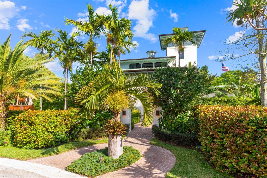 COCONUT COVE - Residential