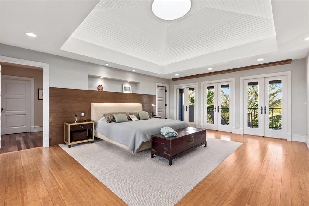 COCONUT COVE - Residential