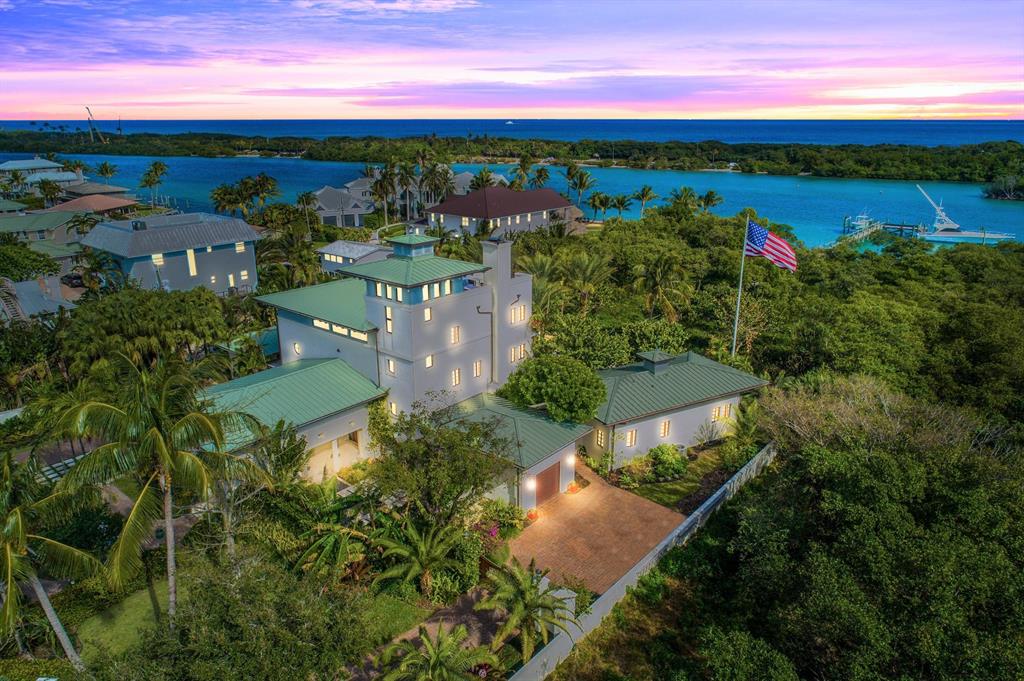 COCONUT COVE - Residential