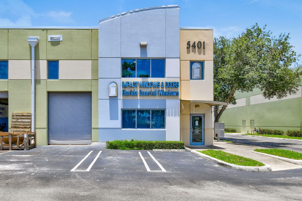 Photo of 5401 N Haverhill Road #126, West Palm Beach, FL 33407 (MLS # R11161416)