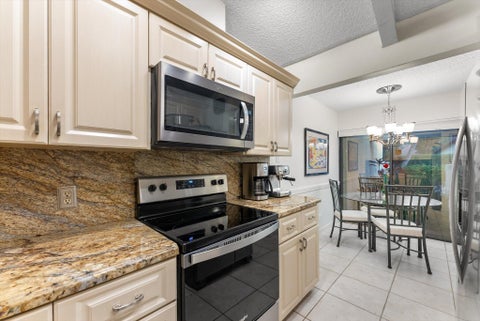 Tiny photo for 6886 Tiburon Circle, Boca Raton, FL 33433 (MLS # B26030048)