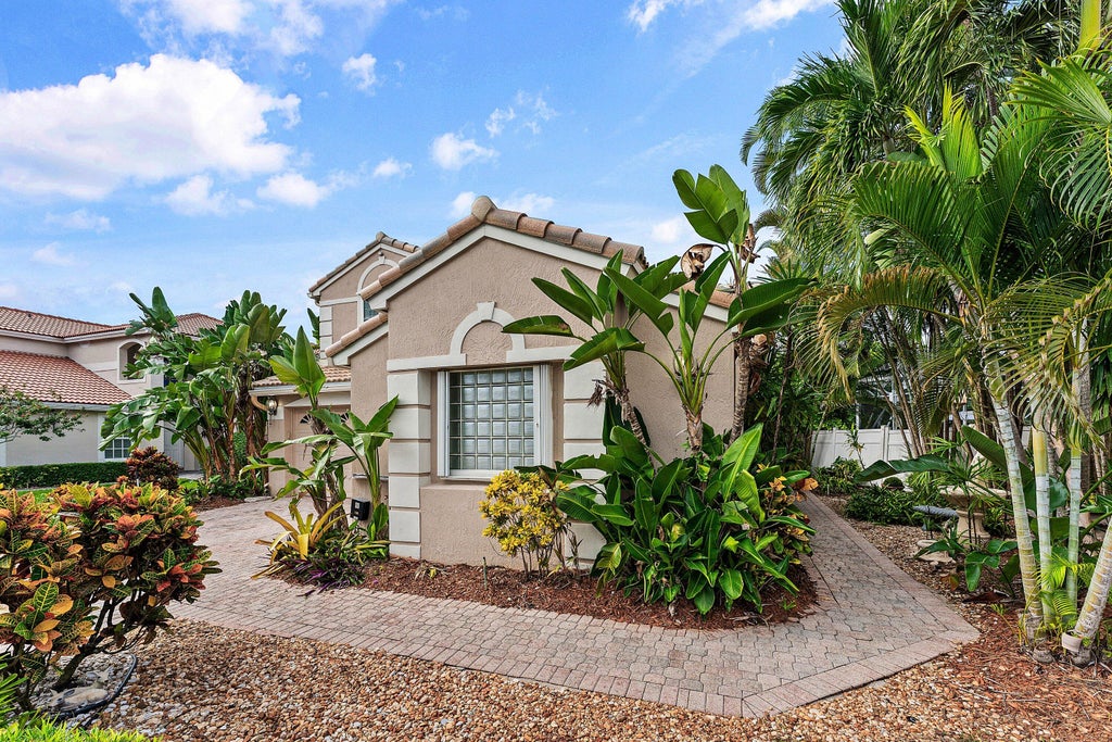 Photo of 6486 Brava Way, Boca Raton, FL 33433 (MLS # B26091289)