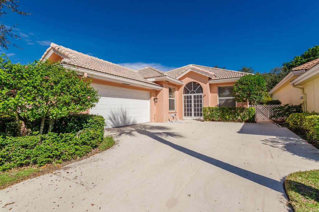 Photo of 130 S Hampton Drive, Jupiter, FL 33458 (MLS # R10941991)