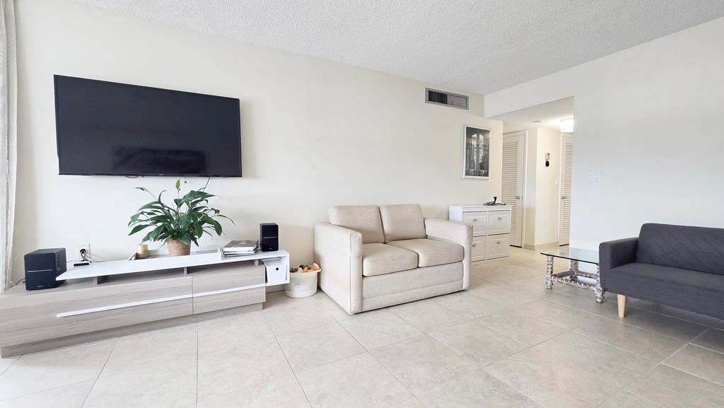 Photo of 1400 S Ocean Drive #505, Hollywood, FL 33019 (MLS # B26016950)