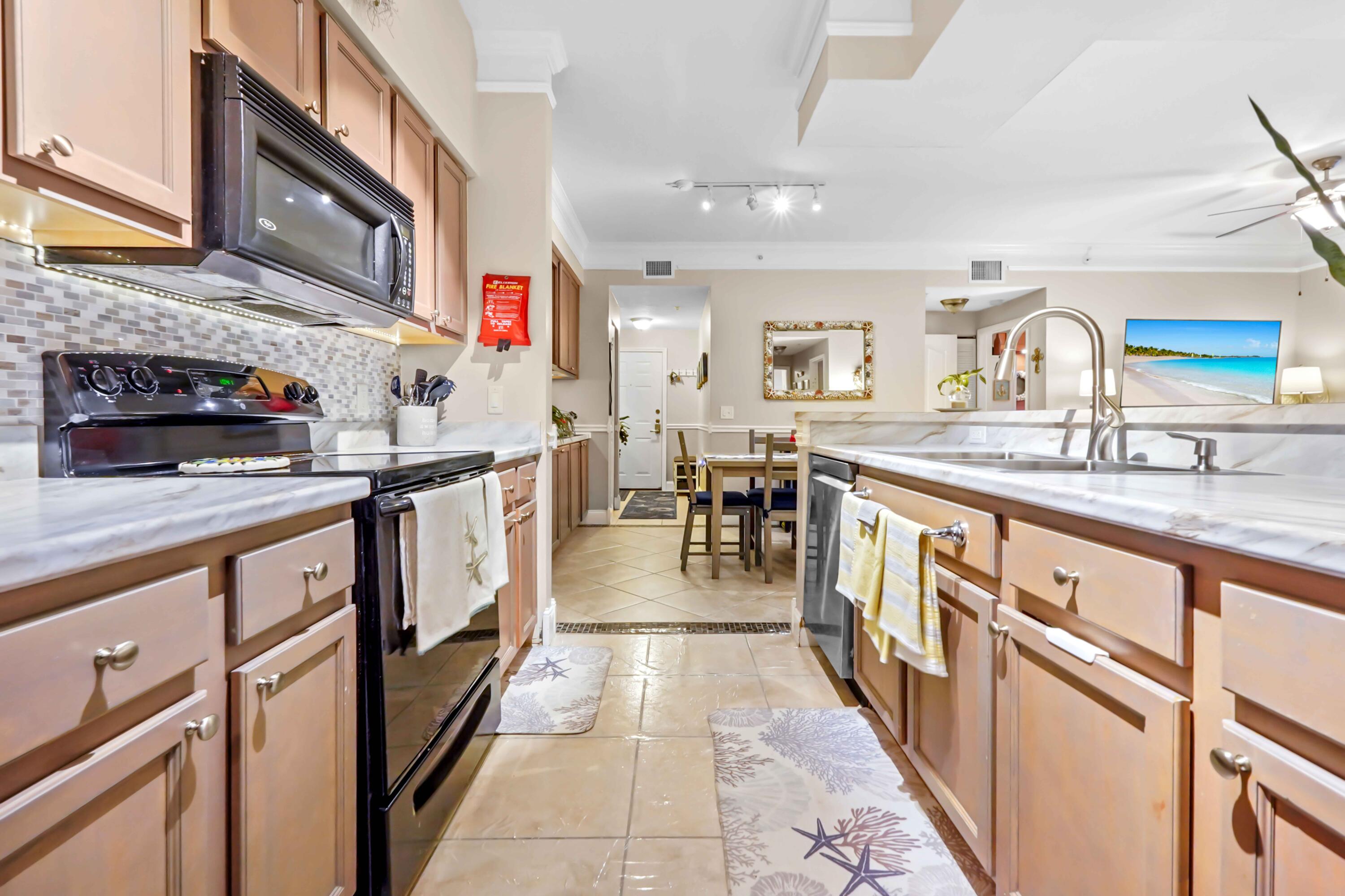 6101 Myrtlewood Circle W