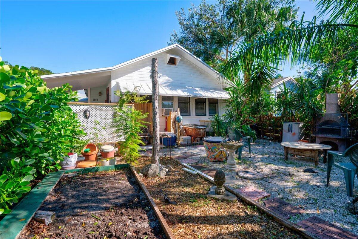 LAKE WORTH TOWN OF - Residential Income