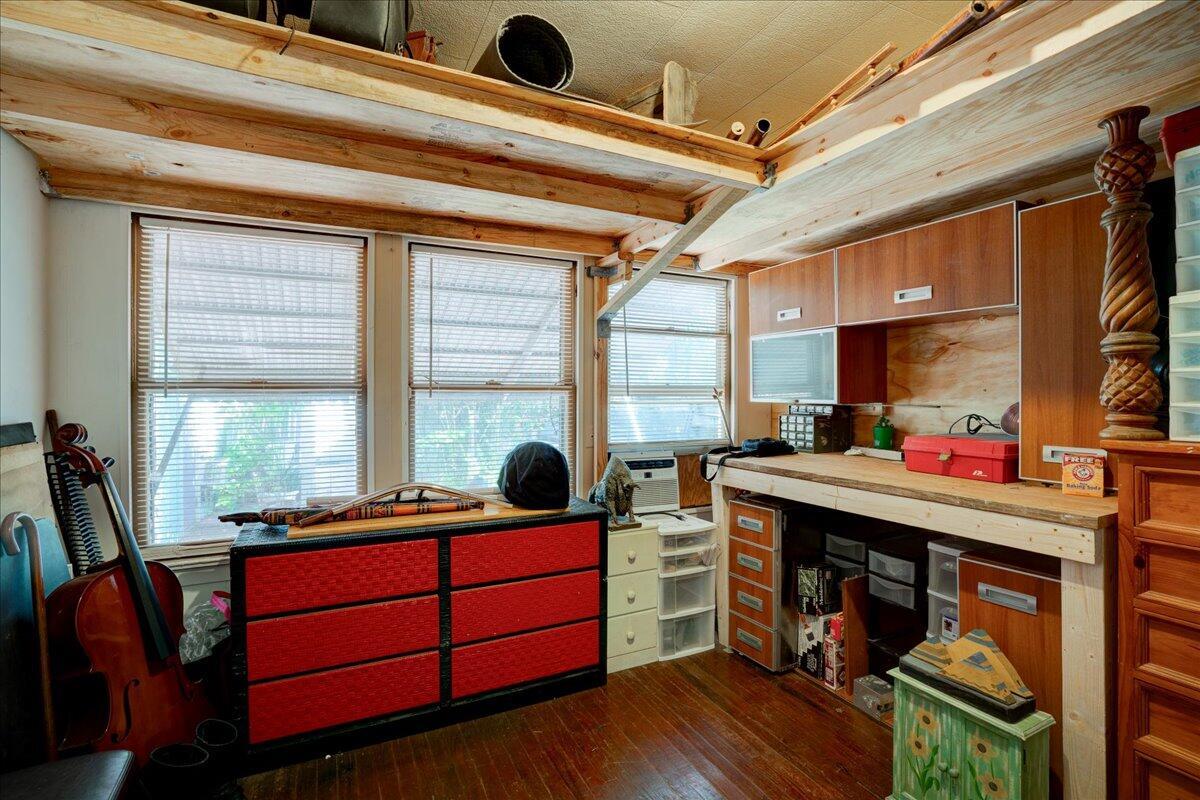 LAKE WORTH TOWN OF - Residential Income