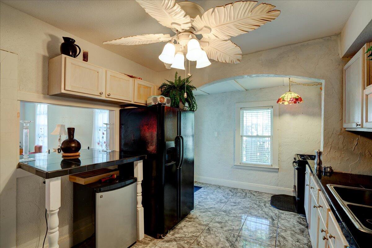 LAKE WORTH TOWN OF - Residential Income