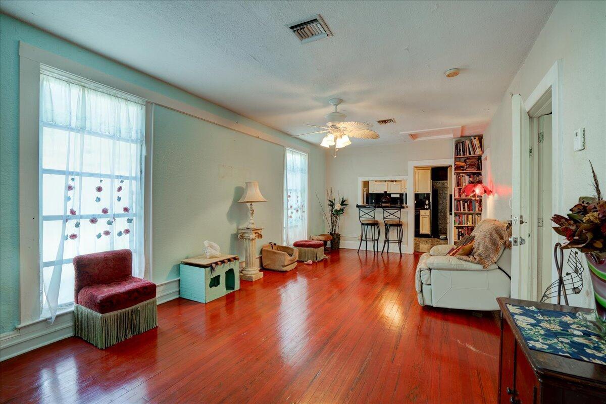 LAKE WORTH TOWN OF - Residential Income