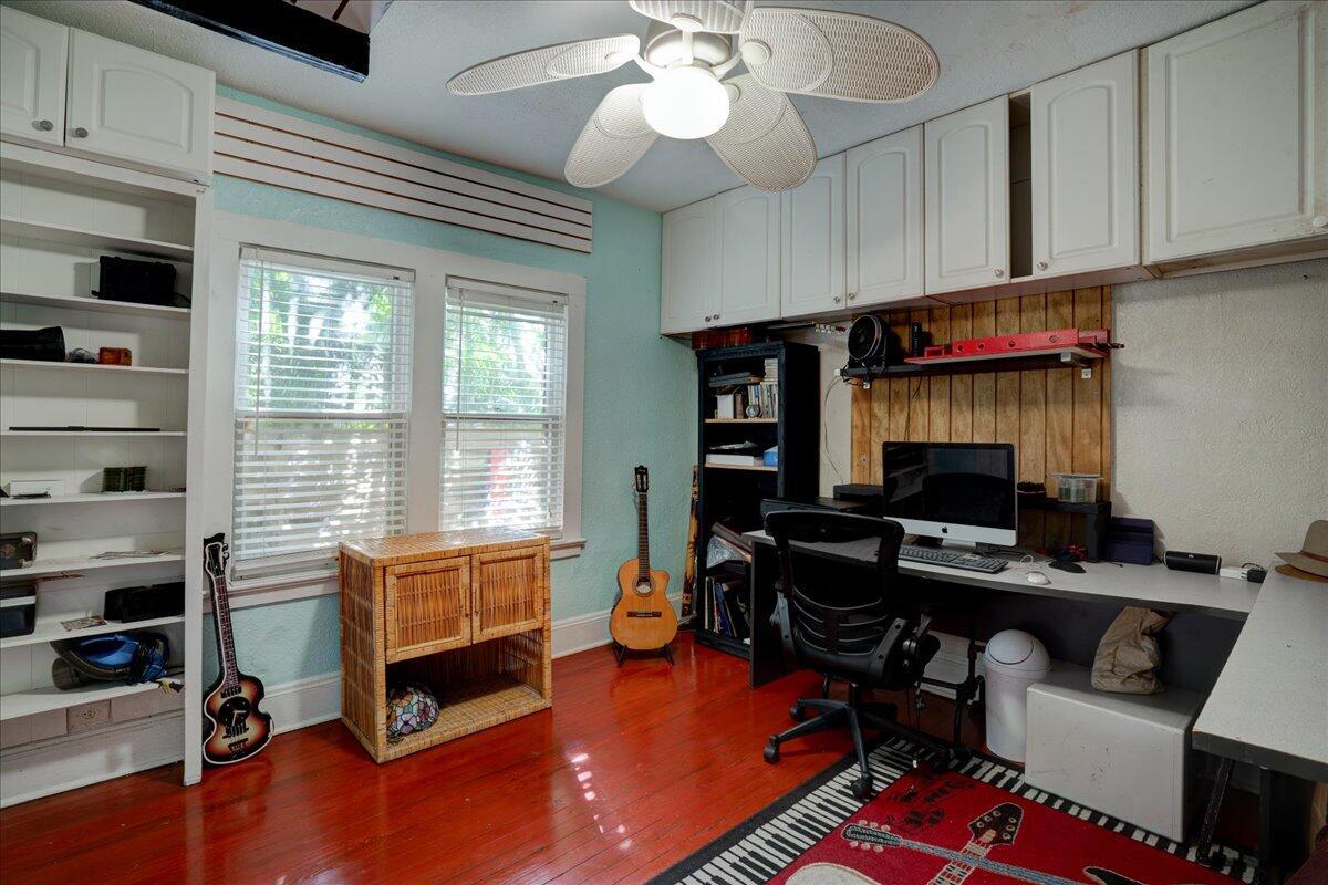 LAKE WORTH TOWN OF - Residential Income