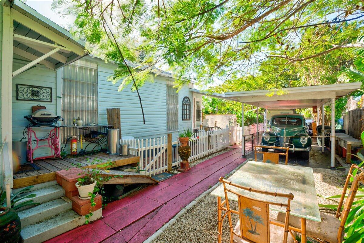 LAKE WORTH TOWN OF - Residential Income