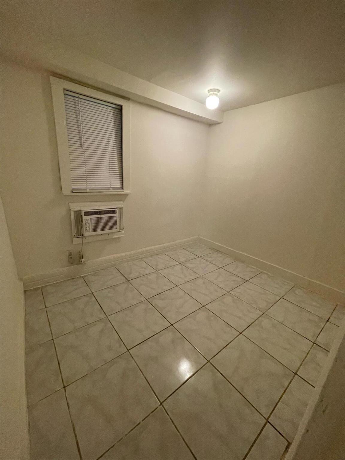 LAKE WORTH TOWN OF - Residential Income