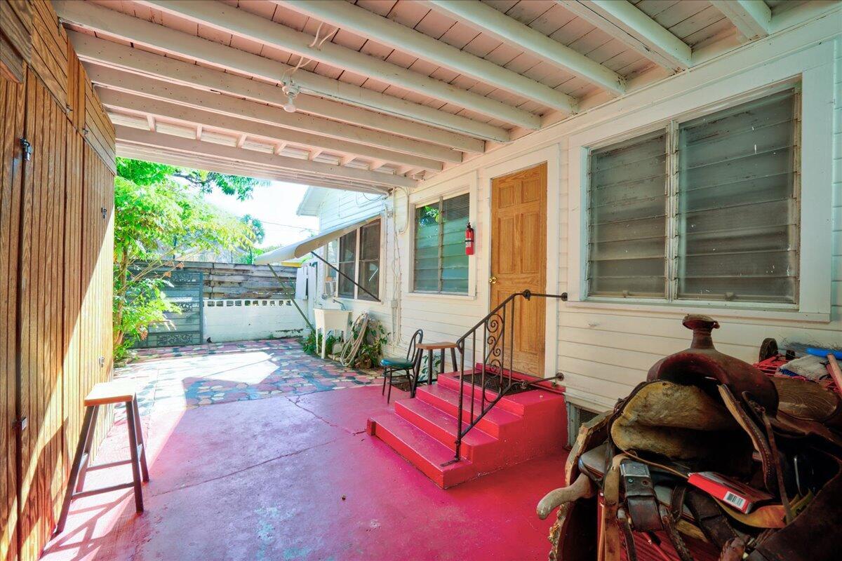 LAKE WORTH TOWN OF - Residential Income