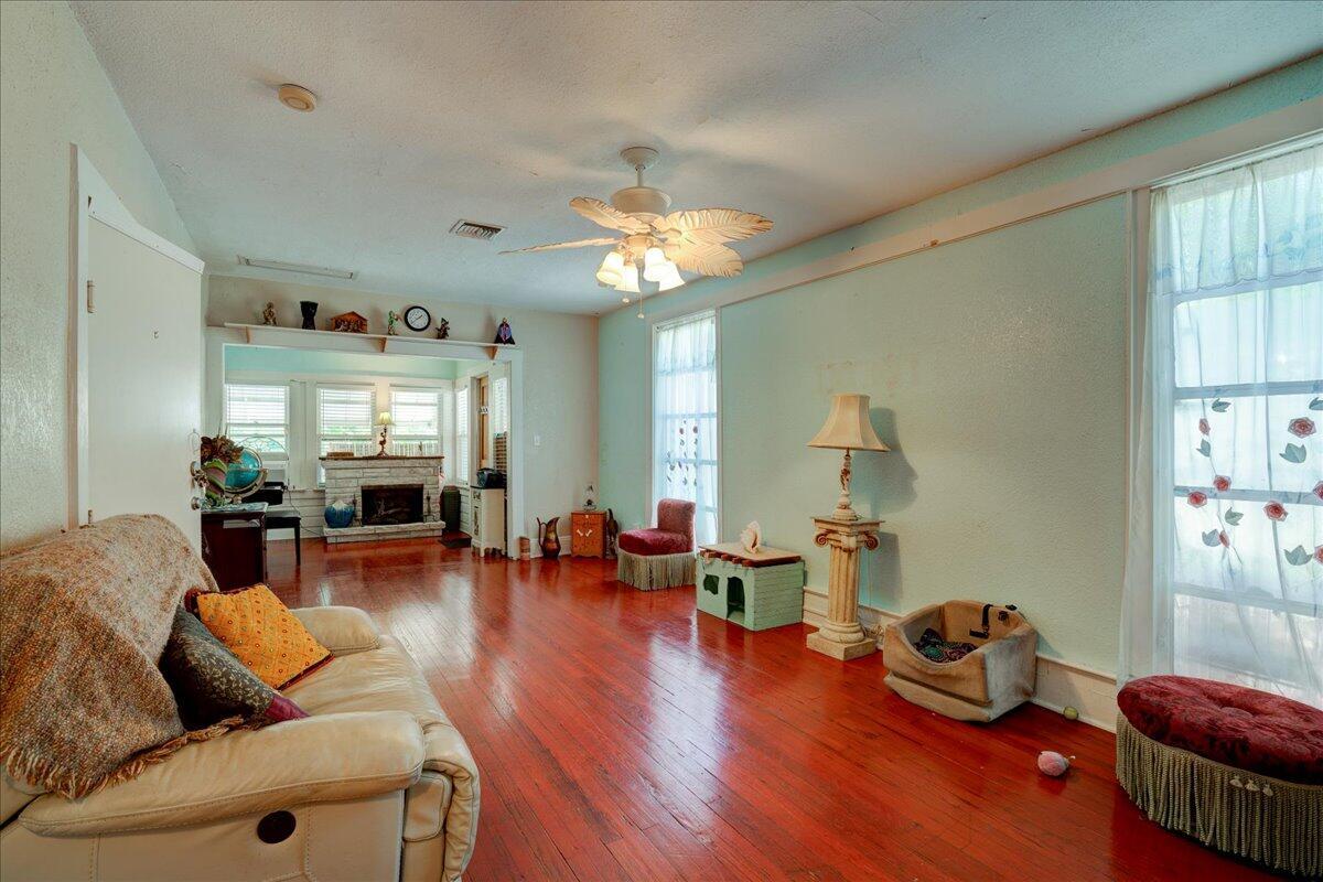 LAKE WORTH TOWN OF - Residential Income