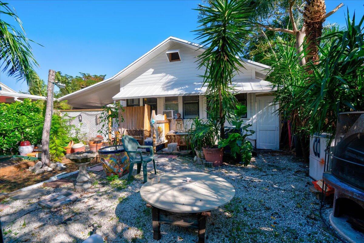 LAKE WORTH TOWN OF - Residential Income