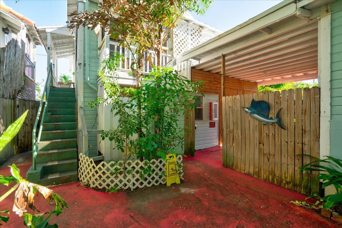 LAKE WORTH TOWN OF - Residential Income