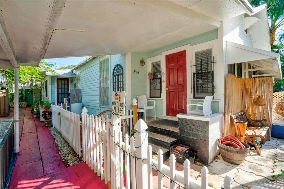 LAKE WORTH TOWN OF - Residential Income