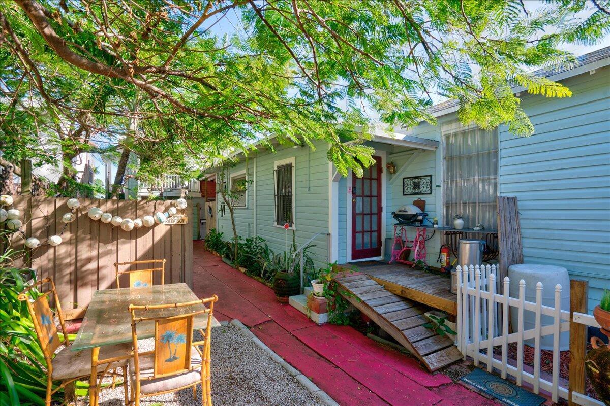 LAKE WORTH TOWN OF - Residential Income