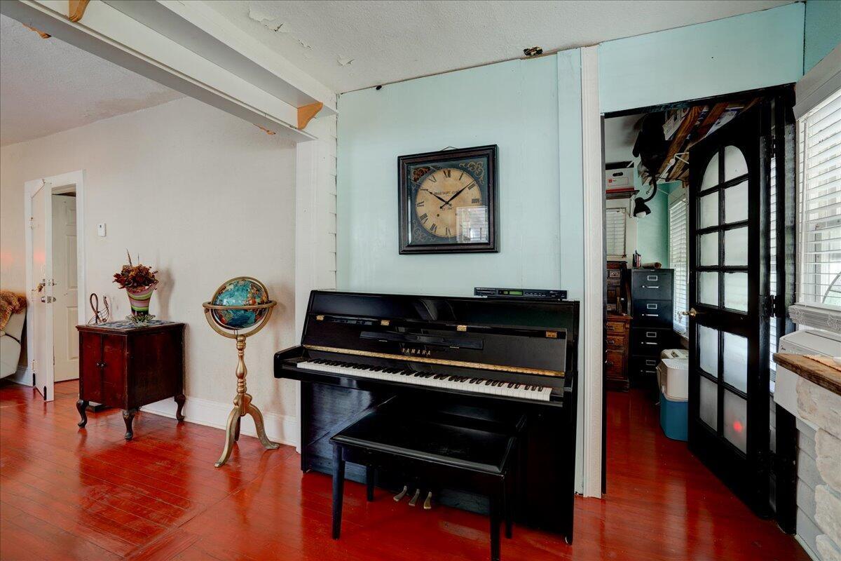 LAKE WORTH TOWN OF - Residential Income