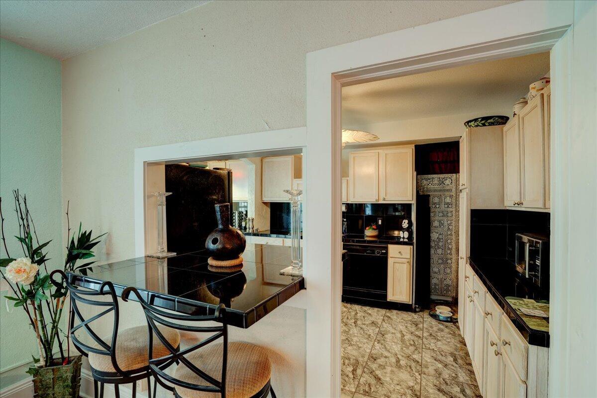 LAKE WORTH TOWN OF - Residential Income