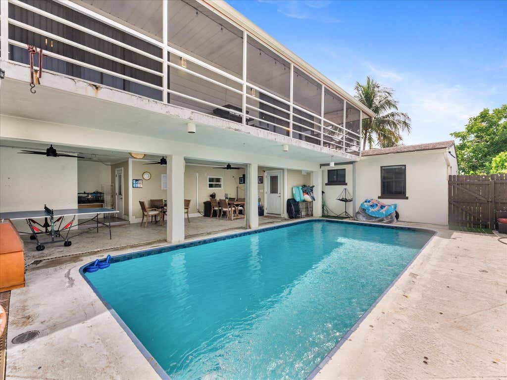 Photo of 801 S B Street, Lake Worth Beach, FL 33460 (MLS # B26051246)